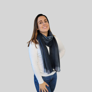 Lourdes - Dark Gray/Blue Scarf